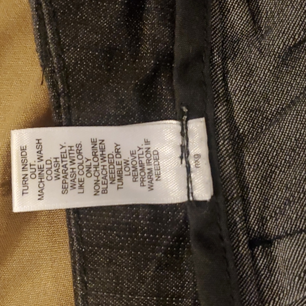 Cato Black Linen Shorts - Picture 5 of 7